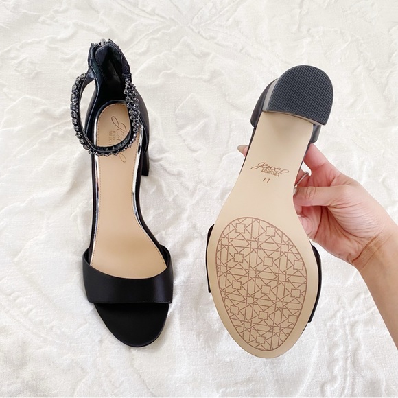 Badgley Mischka Louise Peep-Toe Block Heel Size 11 New - Picture 10 of 10